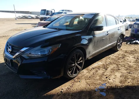 2017 Nissan Altima 2.5 Sr z USA, uszkodzony, nr VIN 1N4AL3AP6HC210398